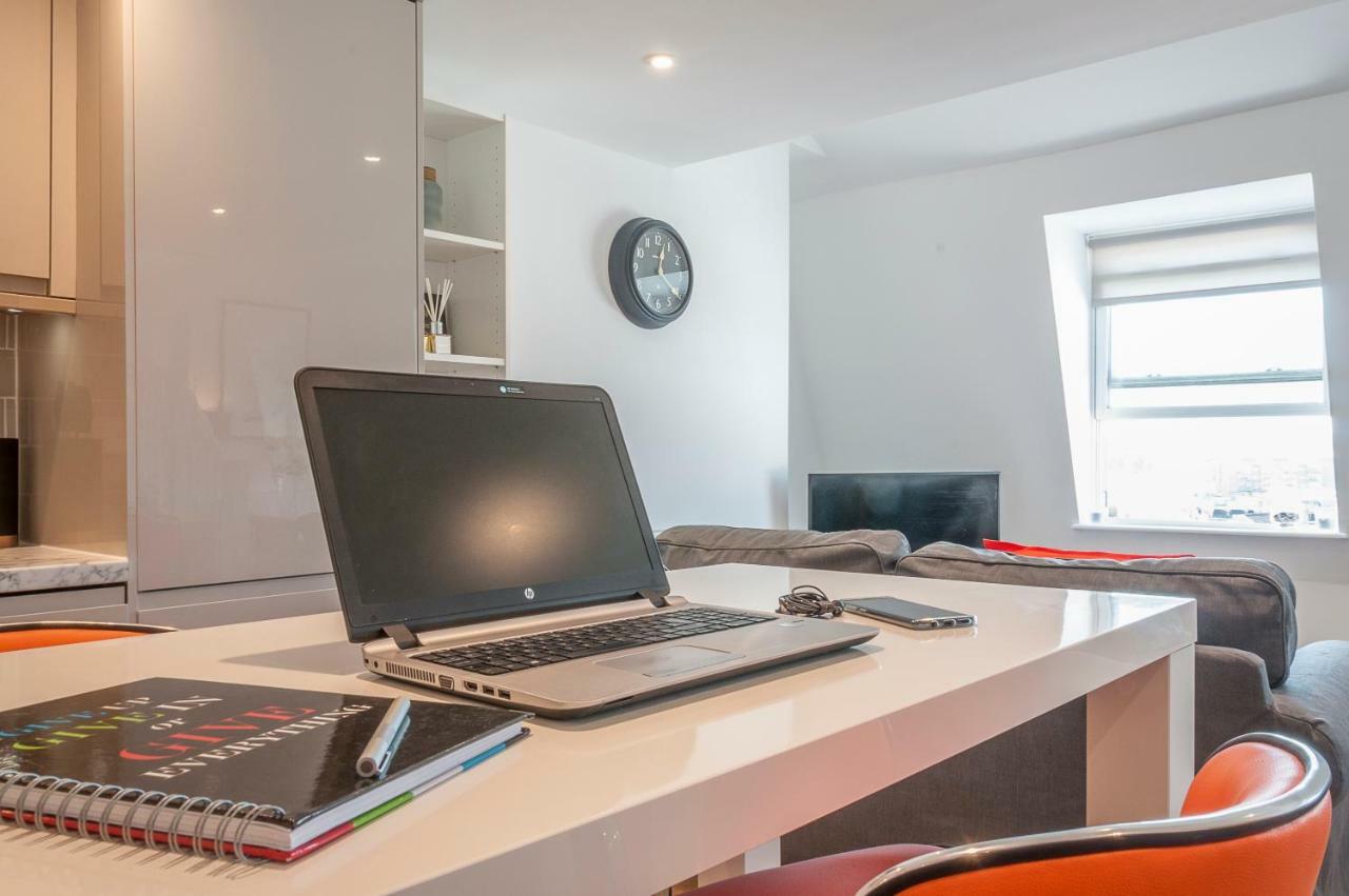 Apartmán Pure B - Exceptional Views Of Tamar & Royal William Yard With Free Parking & Wifi Plymouth Exteriér fotografie
